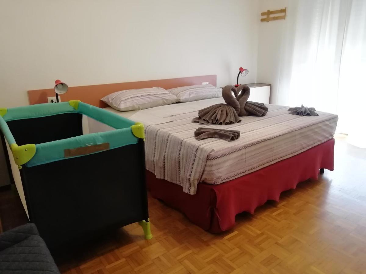 Rosso Tirano Daire Dış mekan fotoğraf