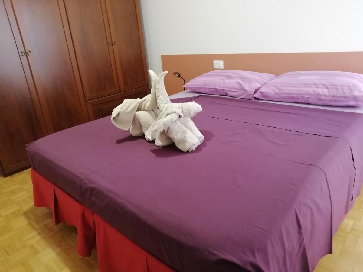 Rosso Tirano Daire Dış mekan fotoğraf